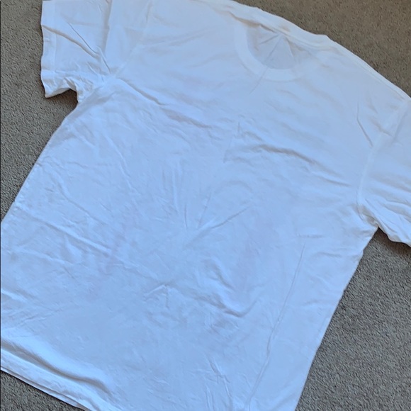 Marc Ecko cut & sew T-shirt - Picture 5 of 5